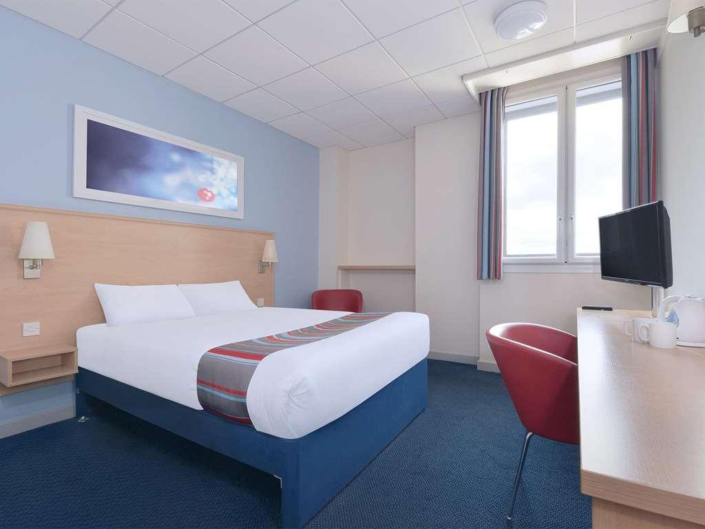Travelodge Bracknell Rum bild